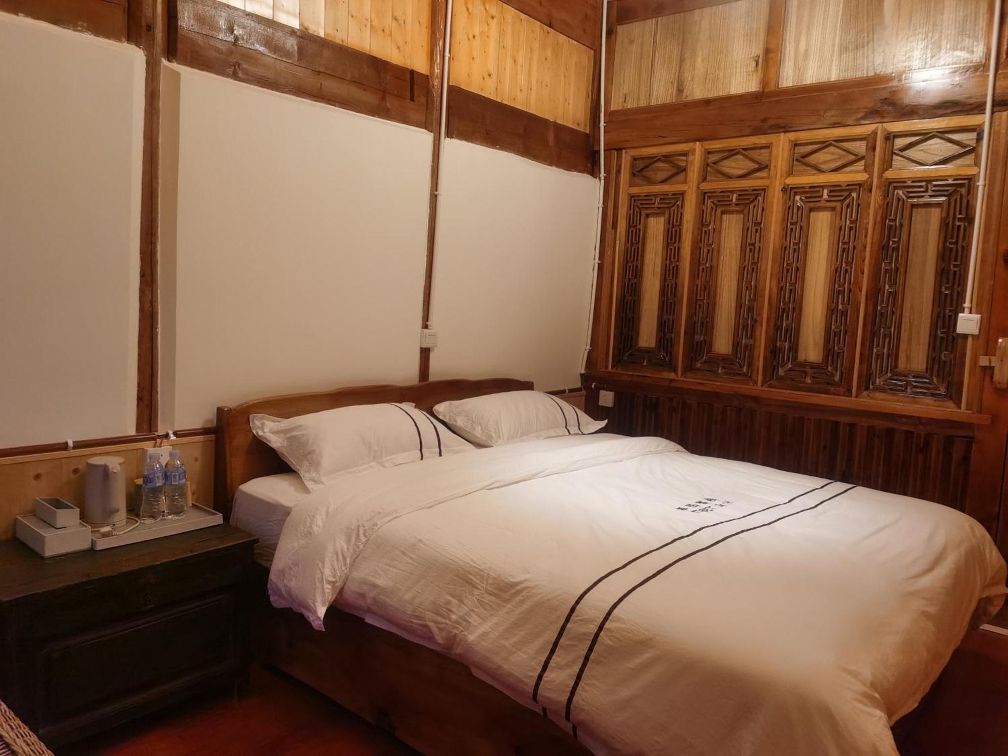 Tibet Guesthouse 虎跳峡卓玛客栈 Shangri-La Ngoại thất bức ảnh